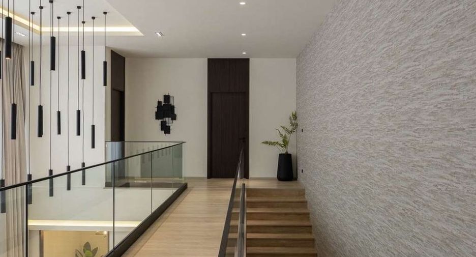 For rent and for sale 4 bedrooms villa in Mueang Chiang Mai, Chiang Mai