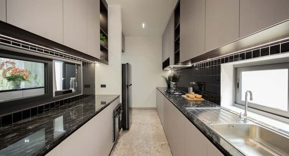 For rent and for sale 4 bedrooms villa in Mueang Chiang Mai, Chiang Mai