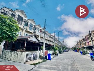 For sale 4 bedrooms townhouse in Mueang Samut Prakan, Samut Prakan