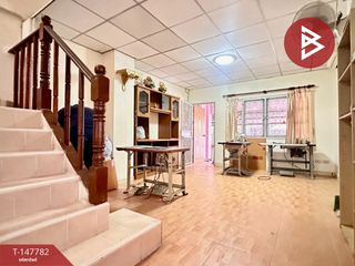 For sale 4 bedrooms townhouse in Mueang Samut Prakan, Samut Prakan
