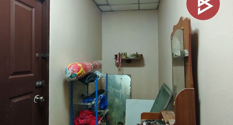 For sale 3 bedrooms townhouse in Sam Phran, Nakhon Pathom