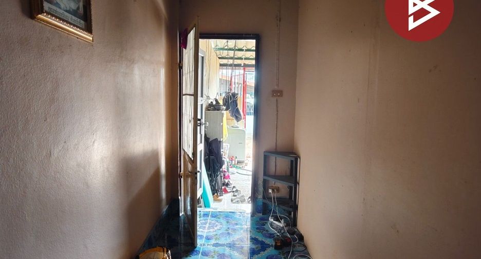 For sale 3 bedrooms townhouse in Sam Phran, Nakhon Pathom