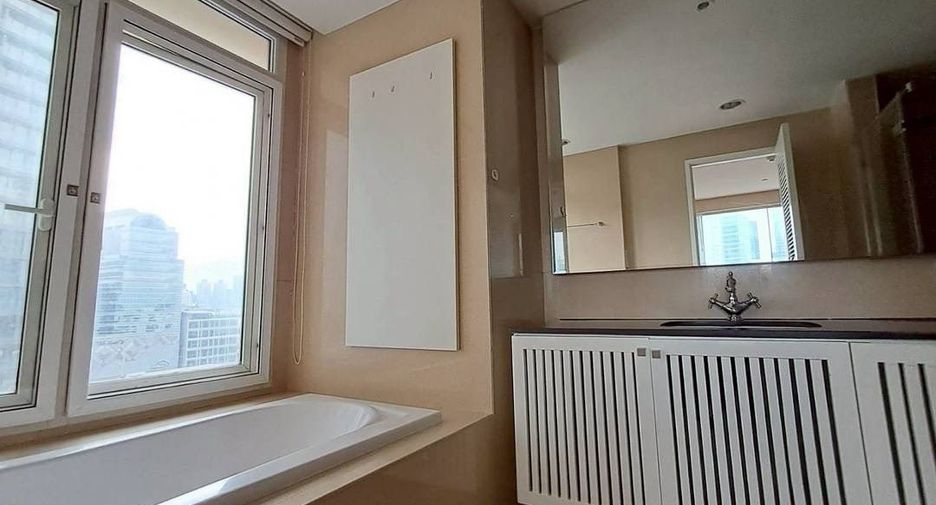 Wohnung zur Miete mit 3 Zimmer in Watthana, Bangkok