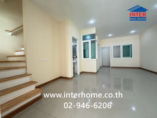 Casa adosada en venta de 4 habitaciones en Nong Khaem, Bangkok