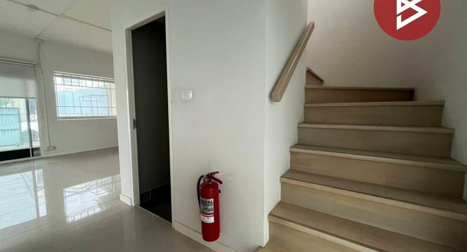 For sale 2 bedrooms townhouse in Sam Phran, Nakhon Pathom