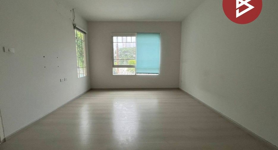 For sale 2 bedrooms townhouse in Sam Phran, Nakhon Pathom