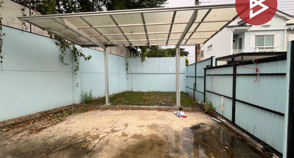 For sale 2 bedrooms townhouse in Sam Phran, Nakhon Pathom