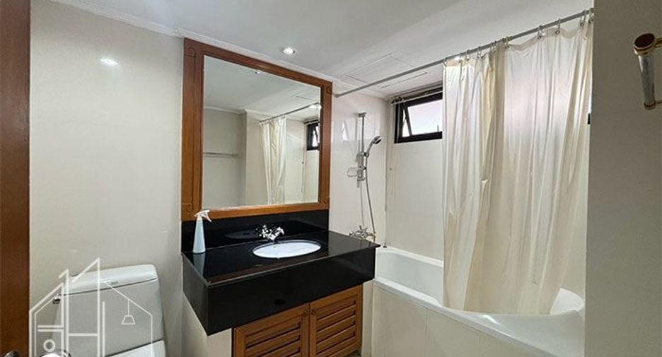 ให้เช่า 4 ห้องนอน คอนโด ใน วัฒนา, กรุงเทพฯ