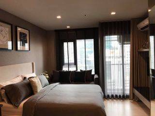 For rent 2 bedrooms condo in Bang Rak, Bangkok
