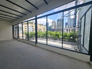 For rent retail Space in Watthana, Bangkok