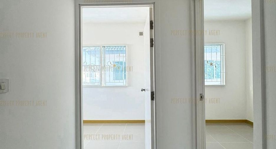 For sale 3 ベッドルーム townhouse in Bang Bo, Samut Prakan