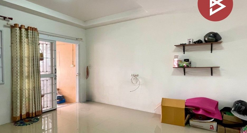 For sale 2 bedrooms townhouse in Bang Pakong, Chachoengsao