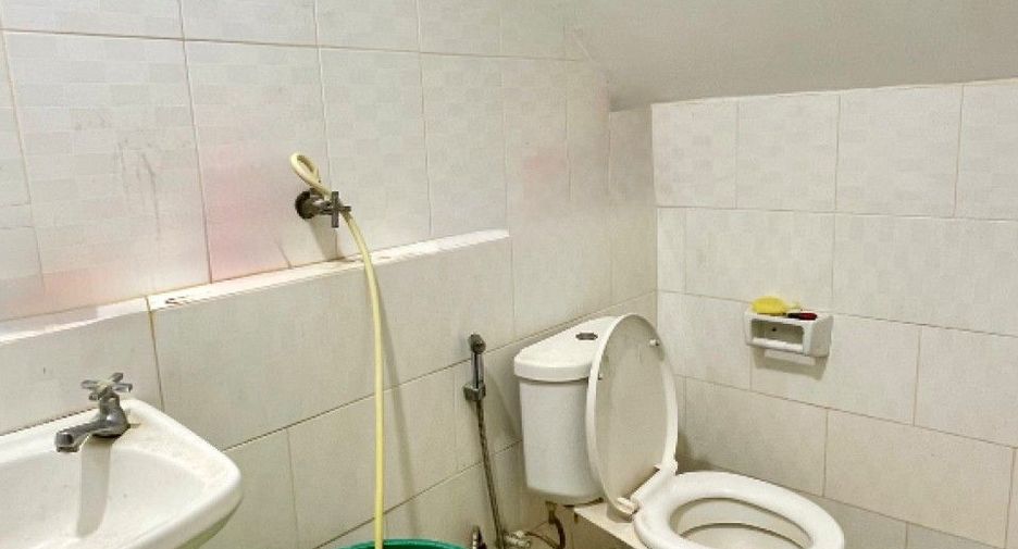 For sale 2 bedrooms townhouse in Bang Pakong, Chachoengsao
