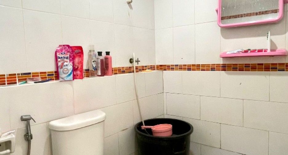 For sale 2 bedrooms townhouse in Bang Pakong, Chachoengsao