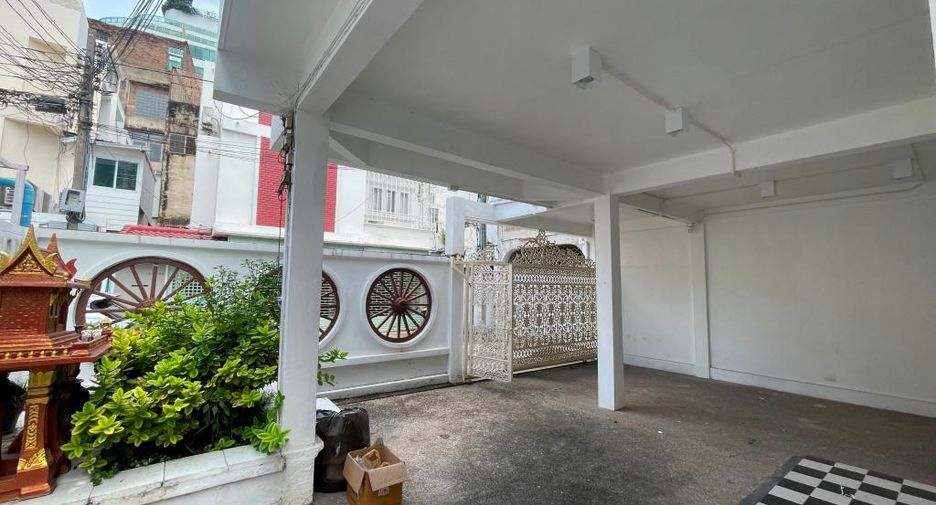 出租 4 卧室 独立屋 在 Watthana, 曼谷