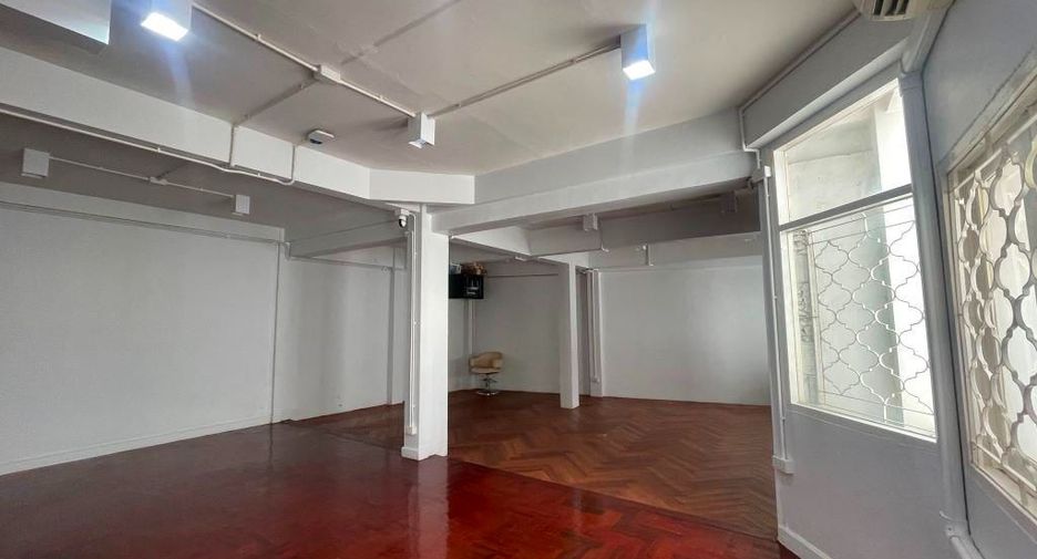 出租 4 卧室 独立屋 在 Watthana, 曼谷