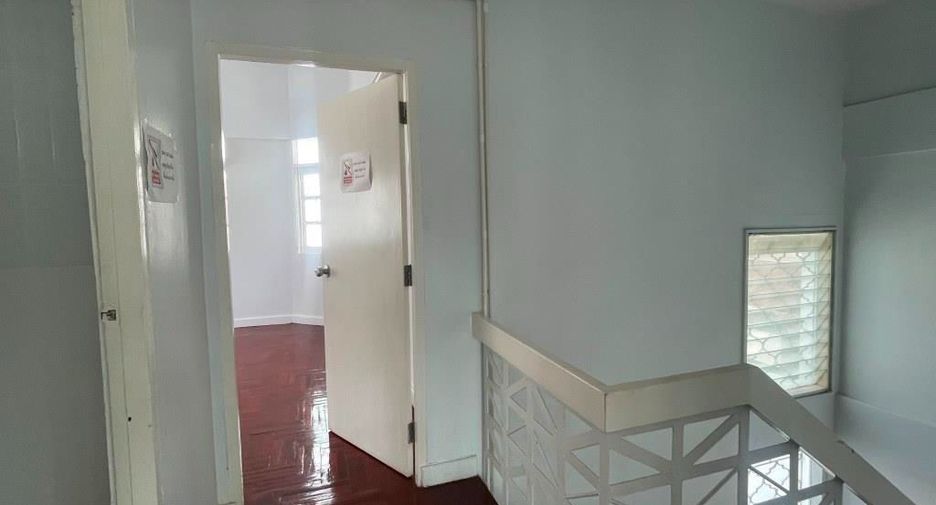 出租 4 卧室 独立屋 在 Watthana, 曼谷