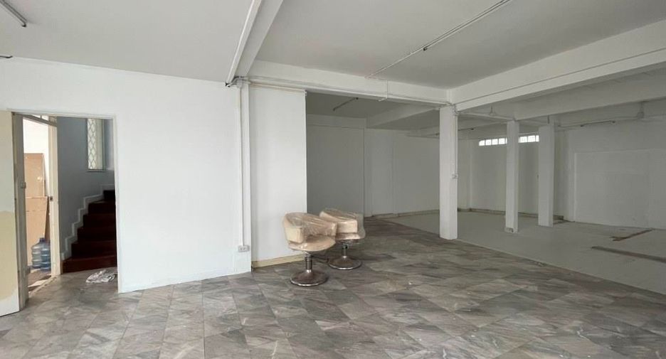 出租 4 卧室 独立屋 在 Watthana, 曼谷