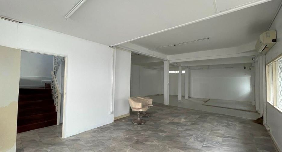 出租 4 卧室 独立屋 在 Watthana, 曼谷