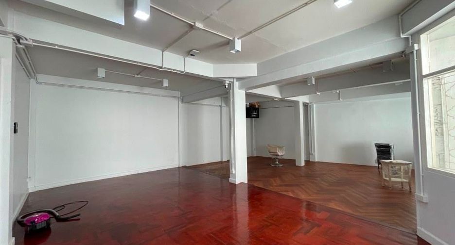 出租 4 卧室 独立屋 在 Watthana, 曼谷