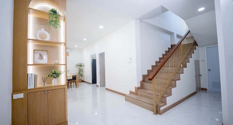 For rent and for sale 4 bedrooms house in Hang Dong, Chiang Mai