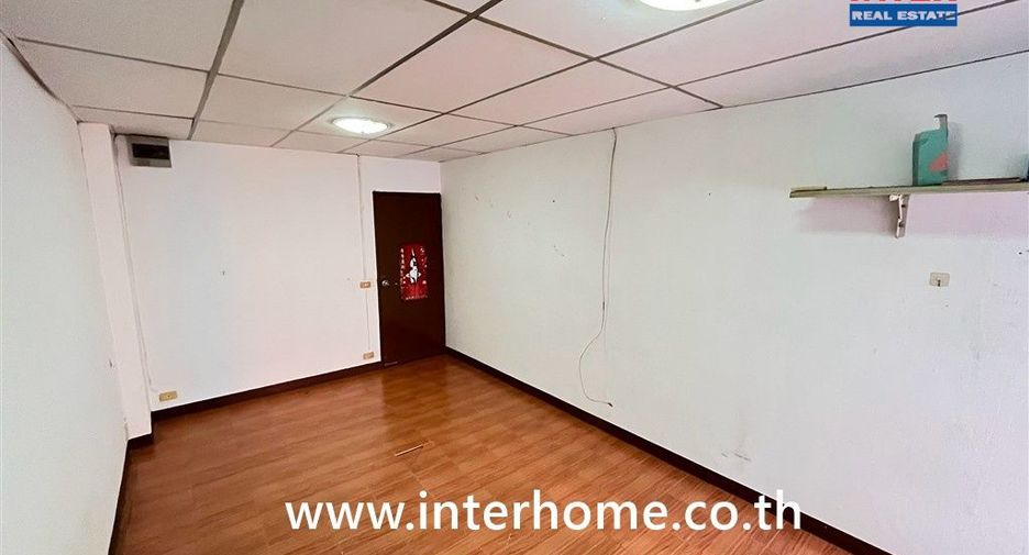 For sale 1 bed condo in Wang Thonglang, Bangkok