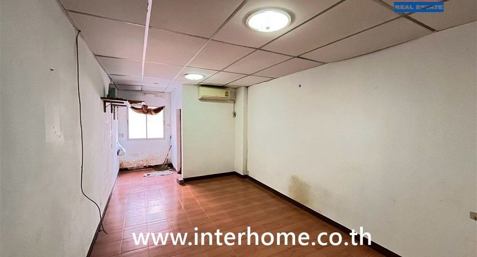 For sale 1 bed condo in Wang Thonglang, Bangkok