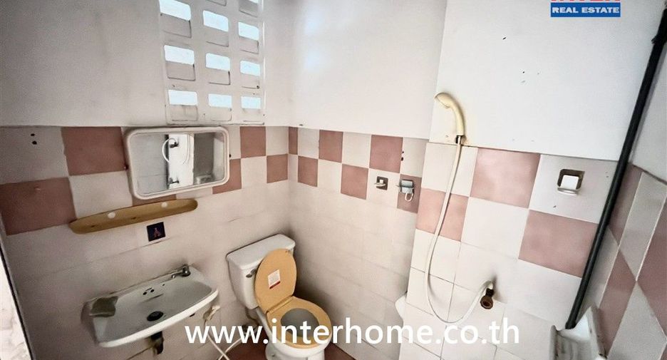 For sale 1 bed condo in Wang Thonglang, Bangkok