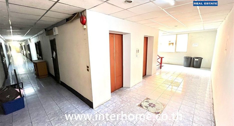 For sale 1 bed condo in Wang Thonglang, Bangkok