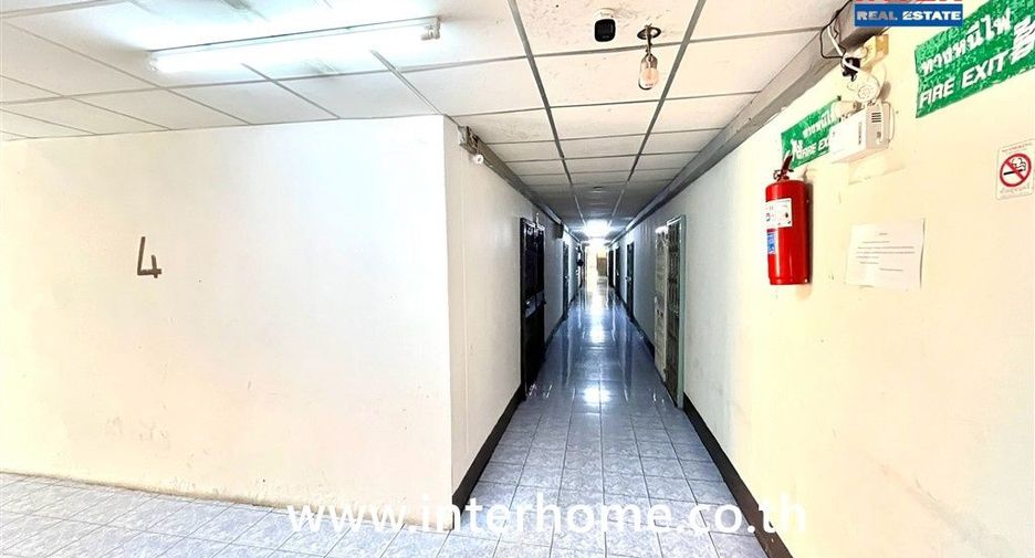For sale 1 bed condo in Wang Thonglang, Bangkok