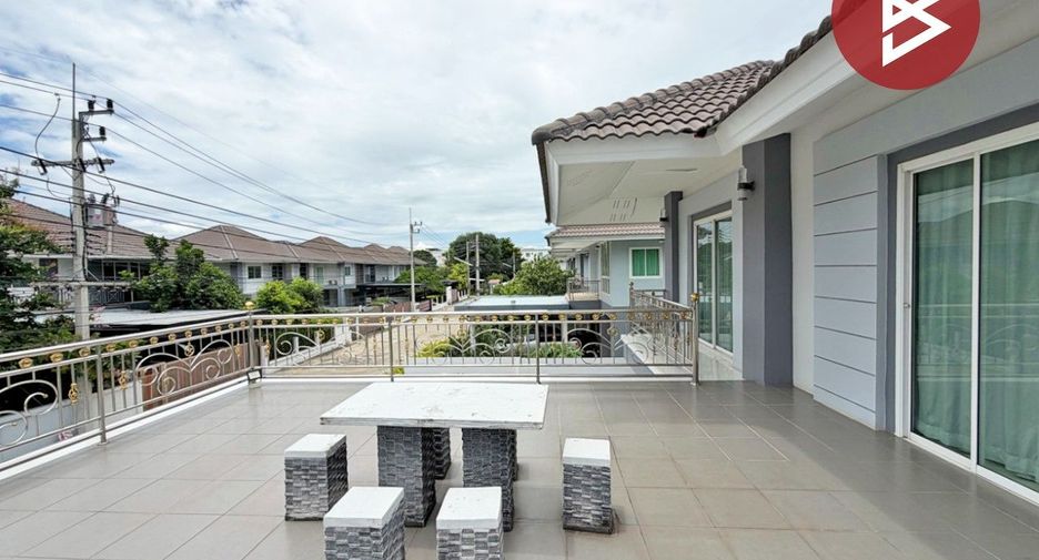 For sale 4 bedrooms house in Mueang Lop Buri, Lopburi