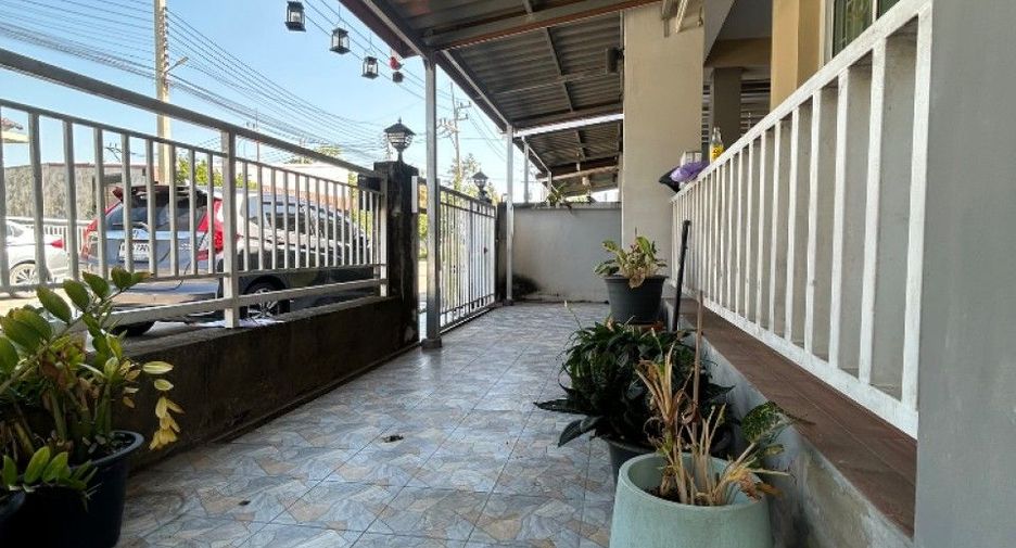 Casa en venta de 2 habitaciones en Ban Bueng, Chonburi