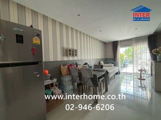 For sale 3 bedrooms townhouse in Mueang Pathum Thani, Pathum Thani