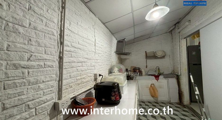 For sale 3 bedrooms townhouse in Mueang Pathum Thani, Pathum Thani