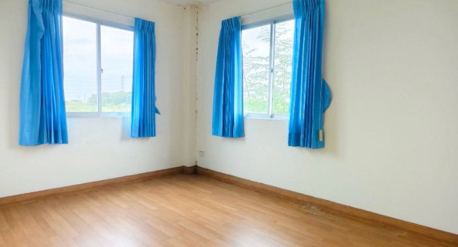 Casa adosada en venta de 2 habitaciones en Mueang Samut Sakhon, Samut Sakhon