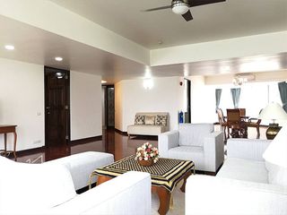 For rent 3 bedrooms condo in Khlong Toei, Bangkok