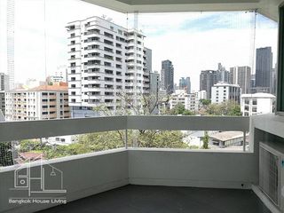 For rent 3 ベッドルーム condo in Khlong Toei, Bangkok