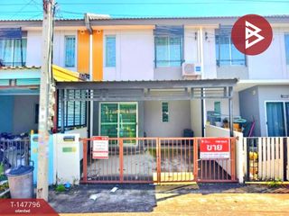 Casa adosada en venta de 3 habitaciones en Bang Bo, Samut Prakan