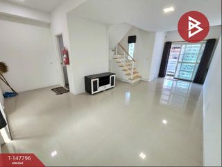 Casa adosada en venta de 3 habitaciones en Bang Bo, Samut Prakan