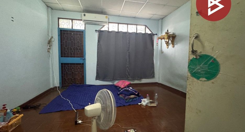 Casa adosada en venta de 2 habitaciones en Bang Pakong, Chachoengsao
