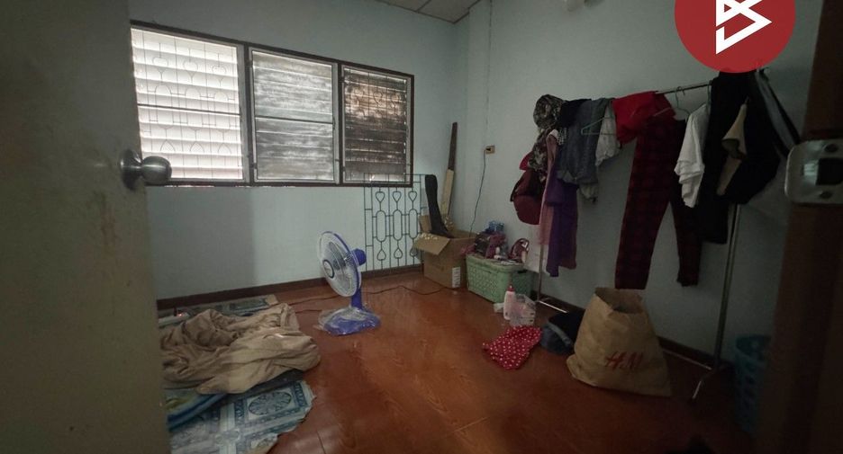 Casa adosada en venta de 2 habitaciones en Bang Pakong, Chachoengsao