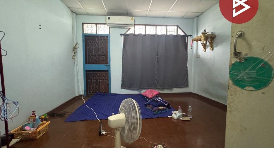 Casa adosada en venta de 2 habitaciones en Bang Pakong, Chachoengsao