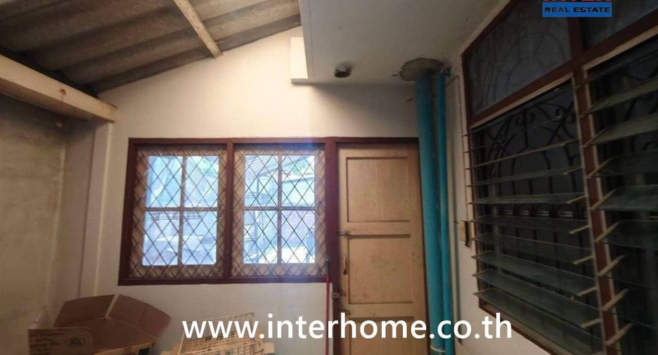 For sale 3 bedrooms house in Saphan Sung, Bangkok