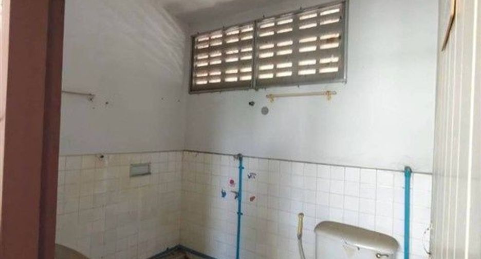 For sale 3 bedrooms house in Saphan Sung, Bangkok