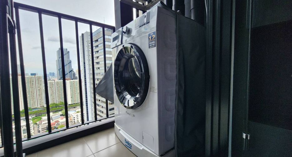 Wohnung zur Miete mit 1 Zimmer in Huai Khwang, Bangkok