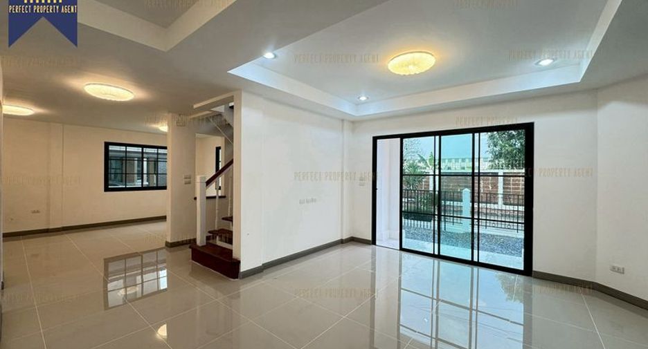 For sale 3 ベッドルーム house in Bang Phli, Samut Prakan