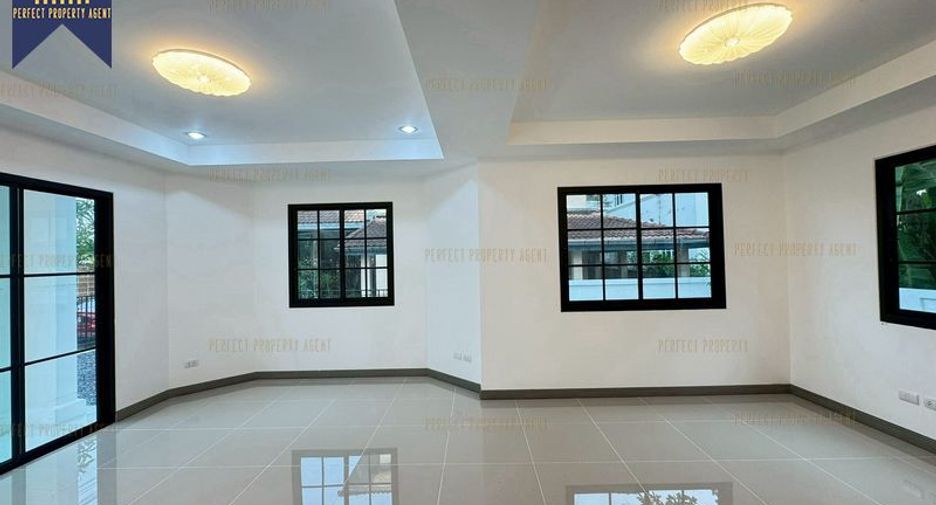 For sale 3 ベッドルーム house in Bang Phli, Samut Prakan