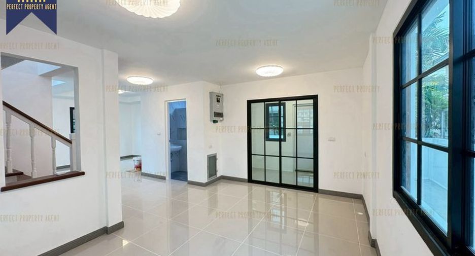 For sale 3 ベッドルーム house in Bang Phli, Samut Prakan