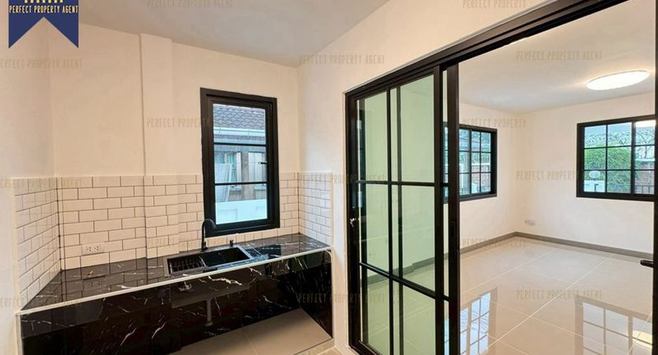 For sale 3 ベッドルーム house in Bang Phli, Samut Prakan