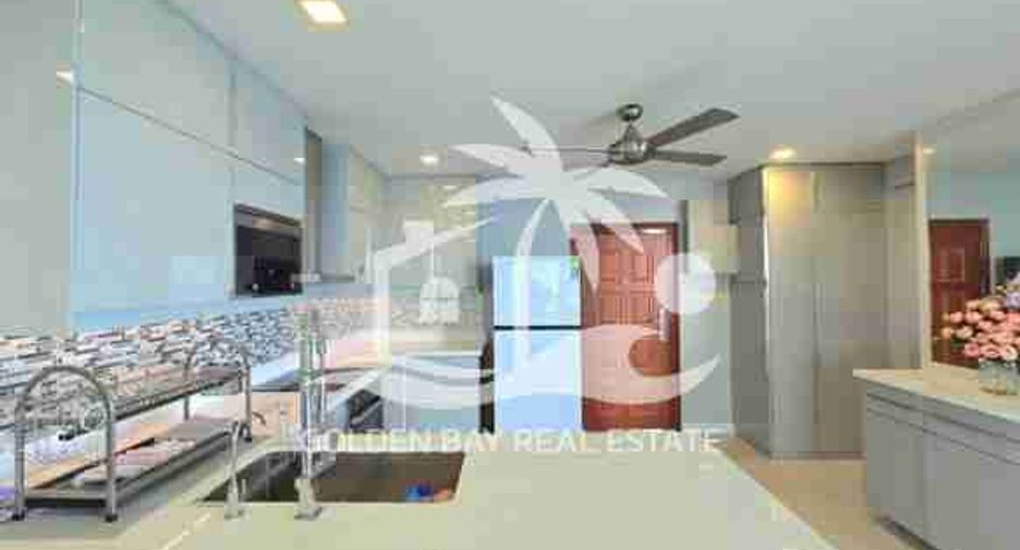 For sale 2 ベッドルーム condo in Bang Lamung, Chonburi